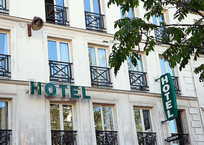 Hotel De La Tour